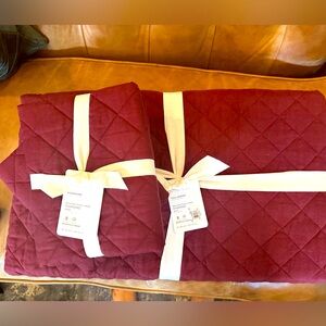 Pottery Barn Merlot Belgium Flax Linen Queen Sz Coverlet & 2 Standard Shams NWT